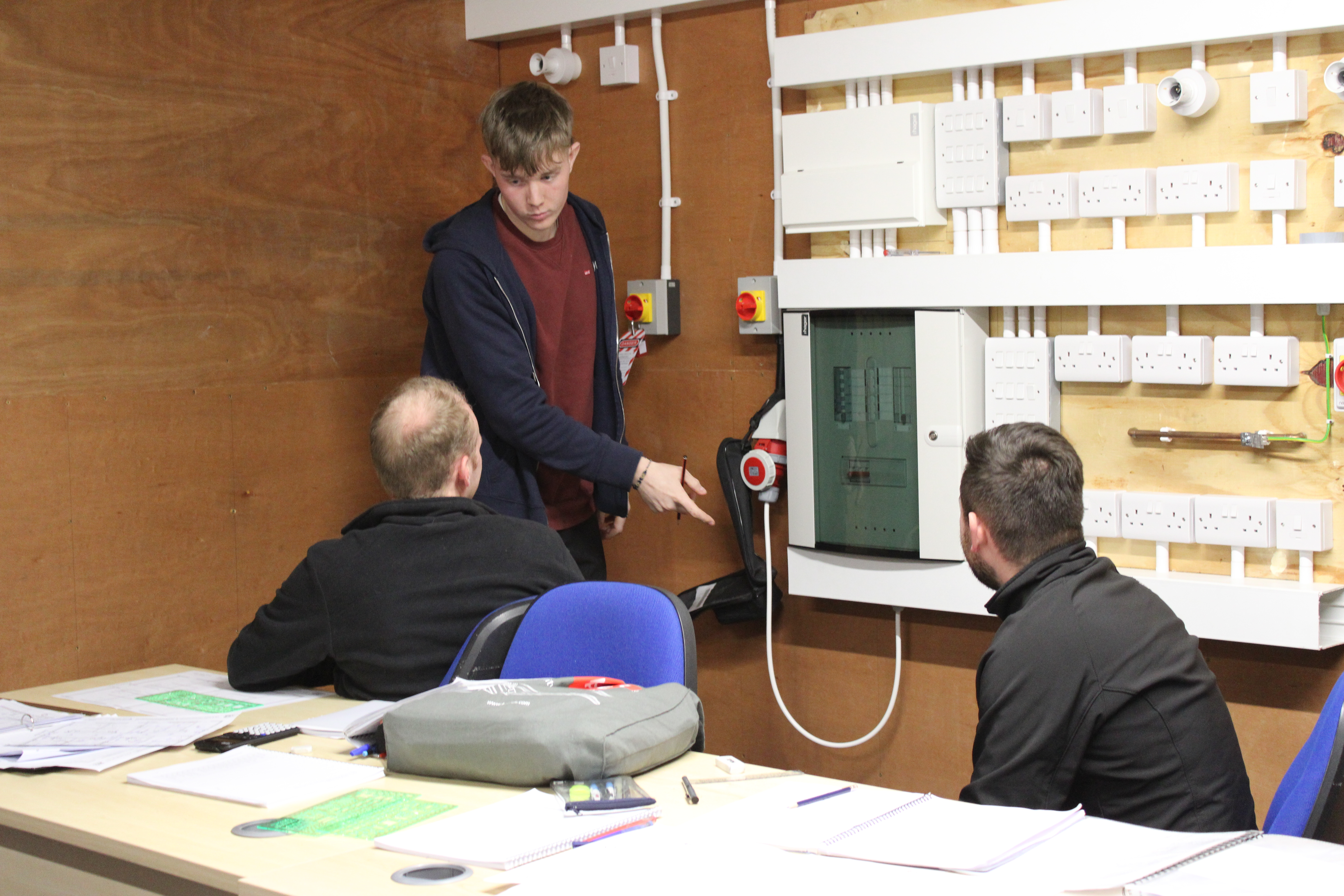 Level 3 City & Guilds Diploma in Electrical Installation – Buildings & Structures (2365-03) Course Thumbnail